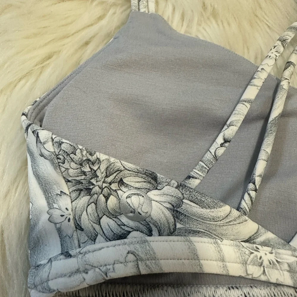 lululemon athletica Love Knot Bra - White Floral